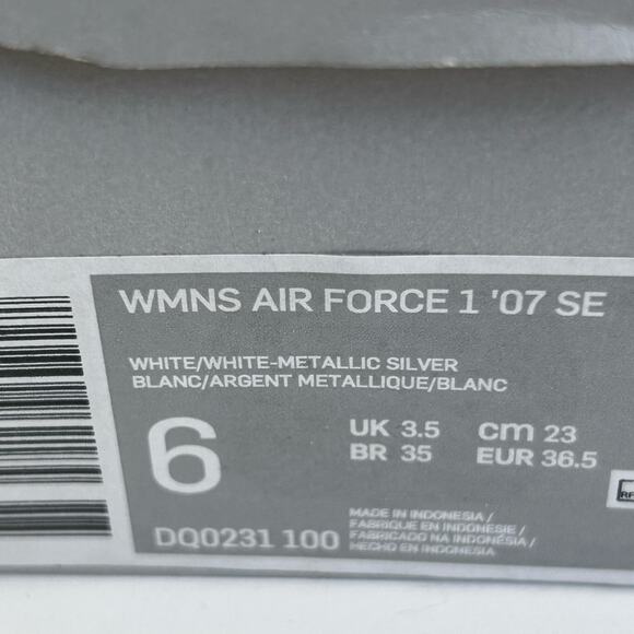 Nike Air Force 1 Low '07 SE in Pearl White - Picture 10 of 10